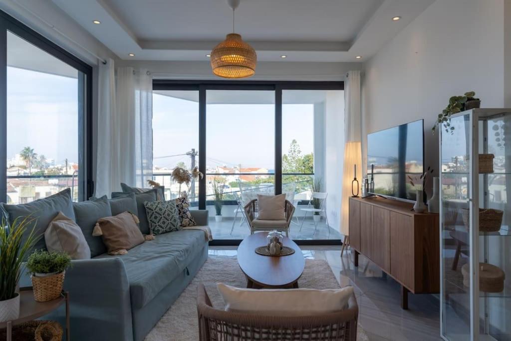 Thalassa 2-Bedroom Apartment In Larnaca Ngoại thất bức ảnh