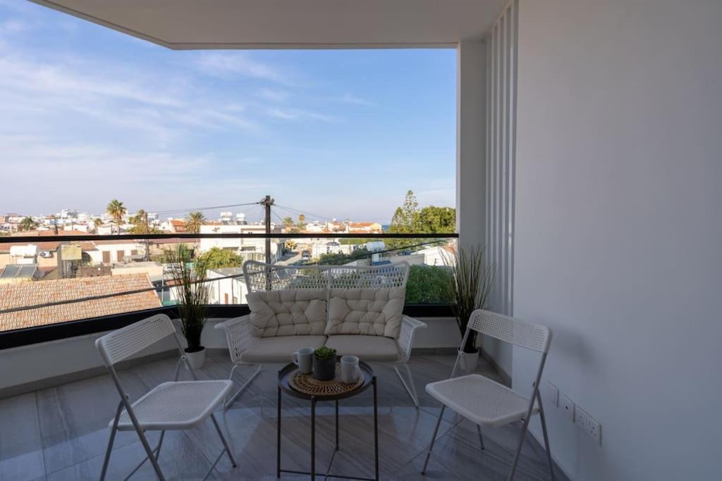 Thalassa 2-Bedroom Apartment In Larnaca Ngoại thất bức ảnh